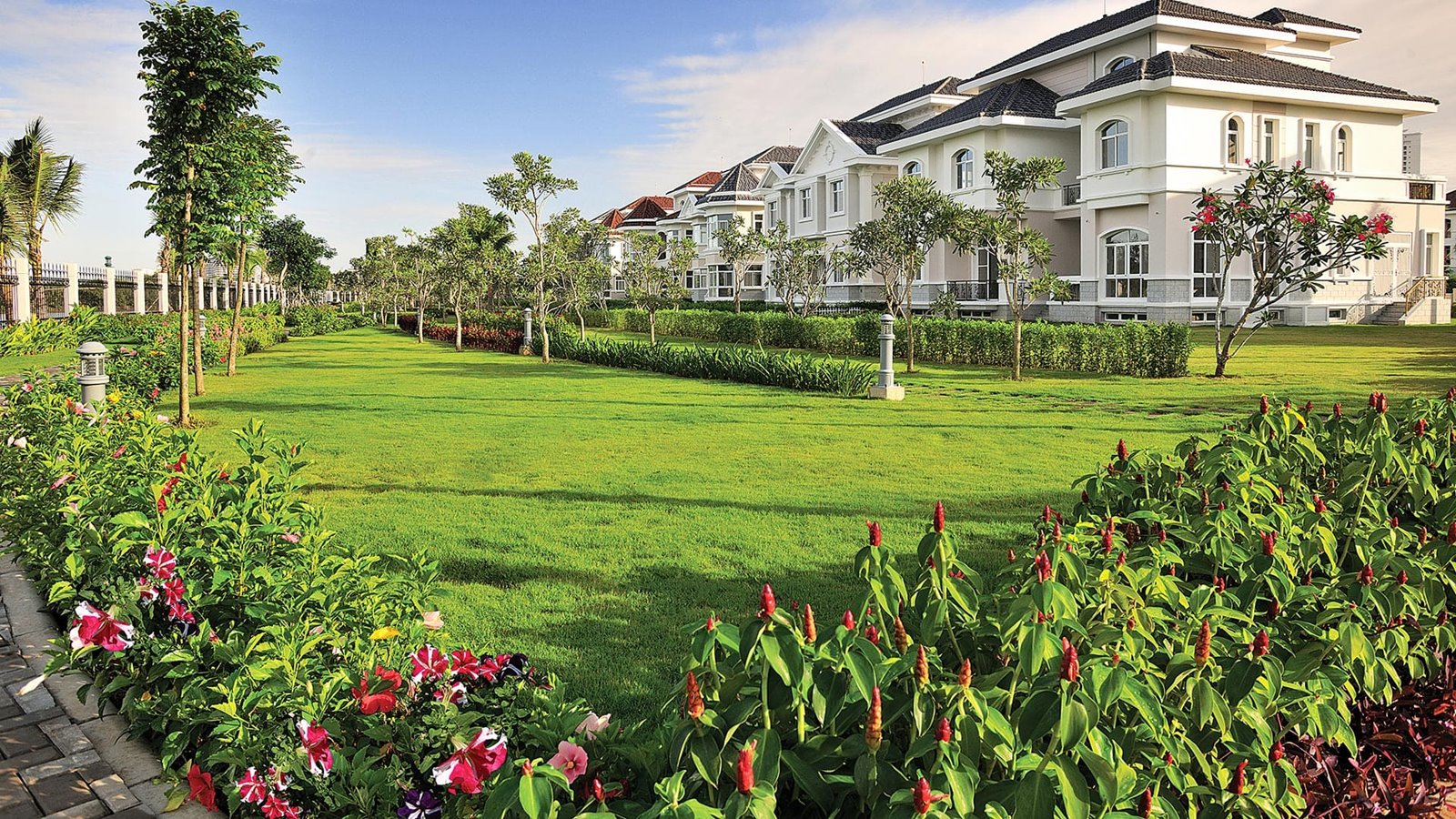 Villa-for-rent-in-Phu-My-Hung-3-1.jpg